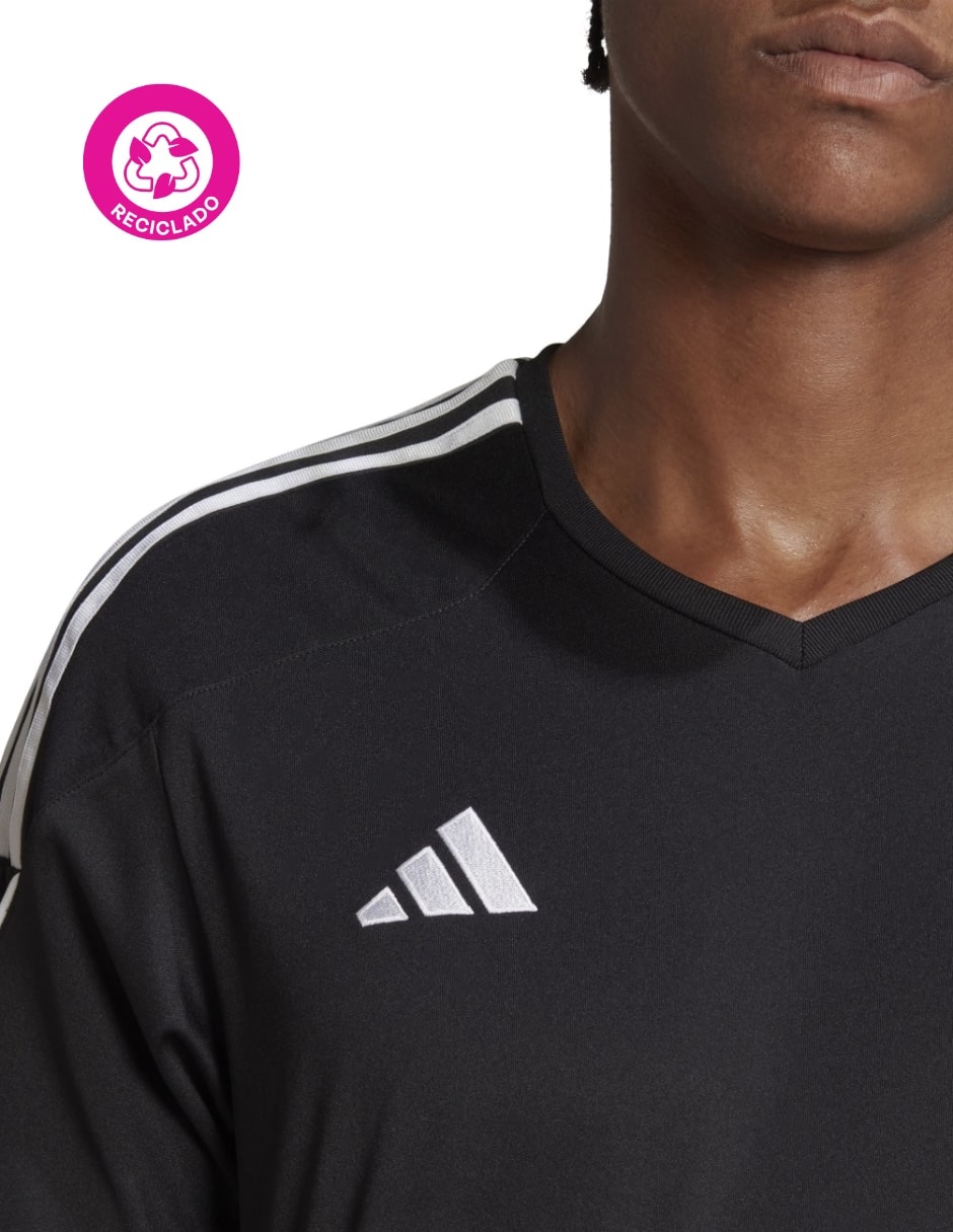 Playera deportiva para fútbol de hombre 7