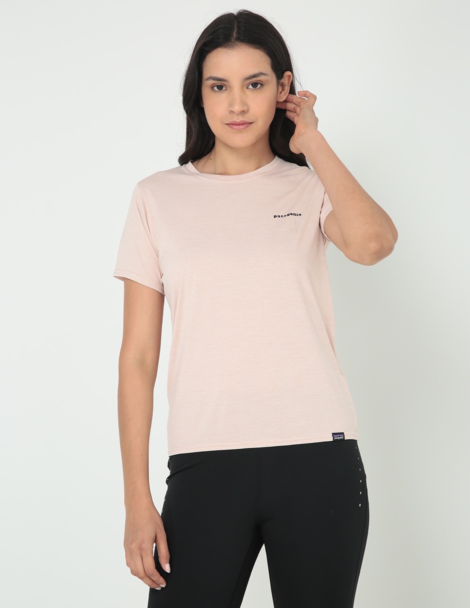 Playera deportiva outdoor Patagonia Cap Cool Daily Graphic de mujer.