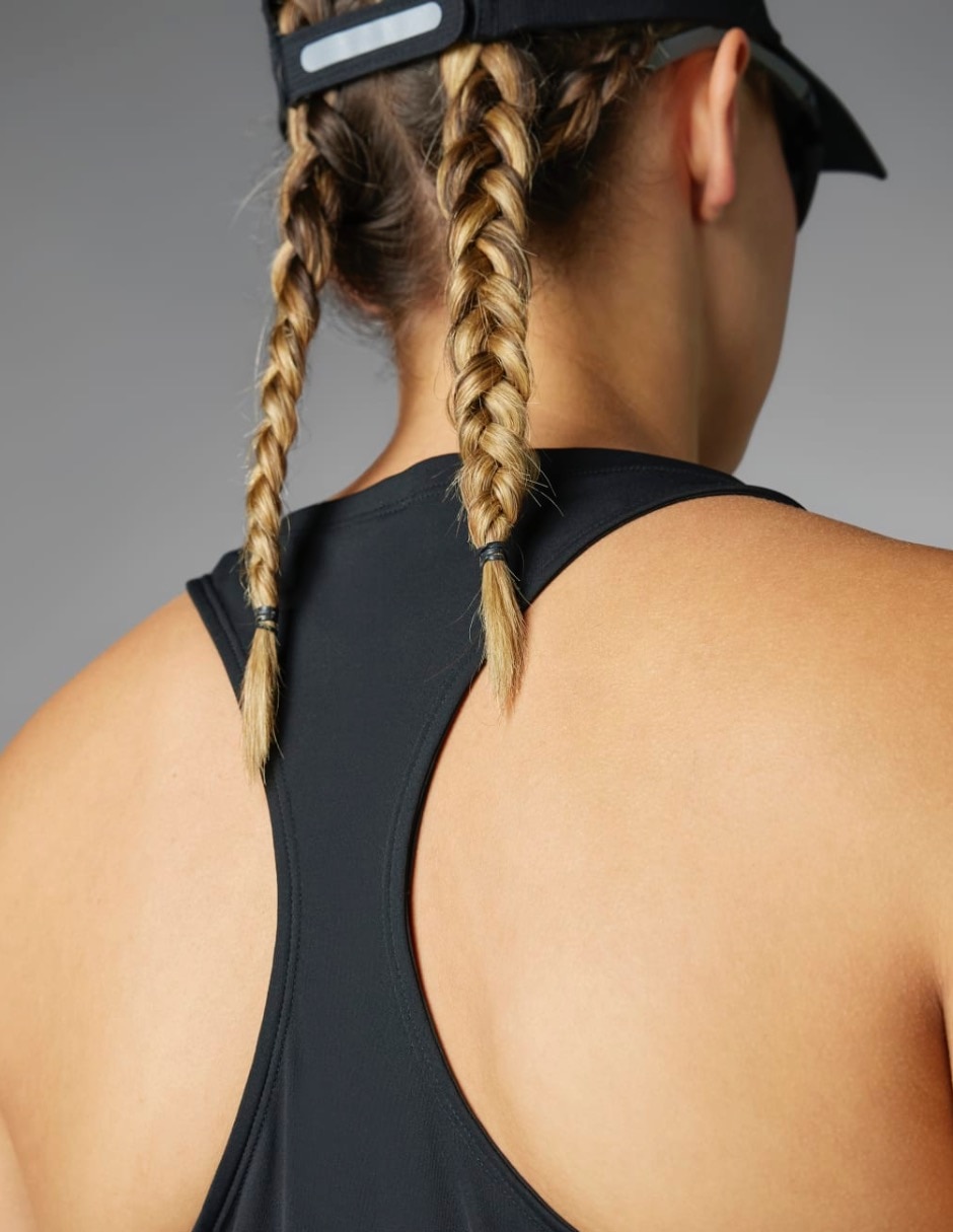 Playera deportiva para correr de mujer 9