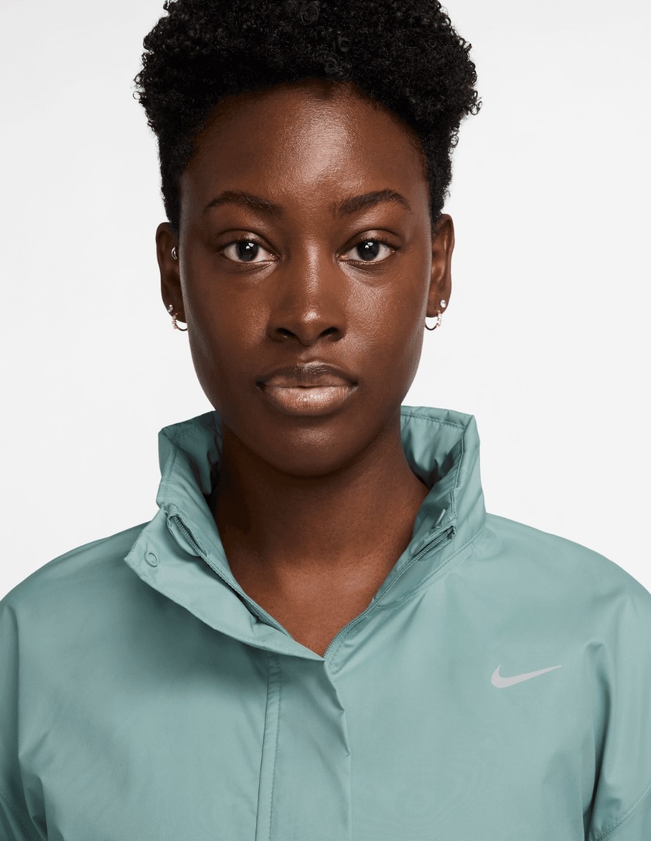 Chamarra para correr Nike de mujer