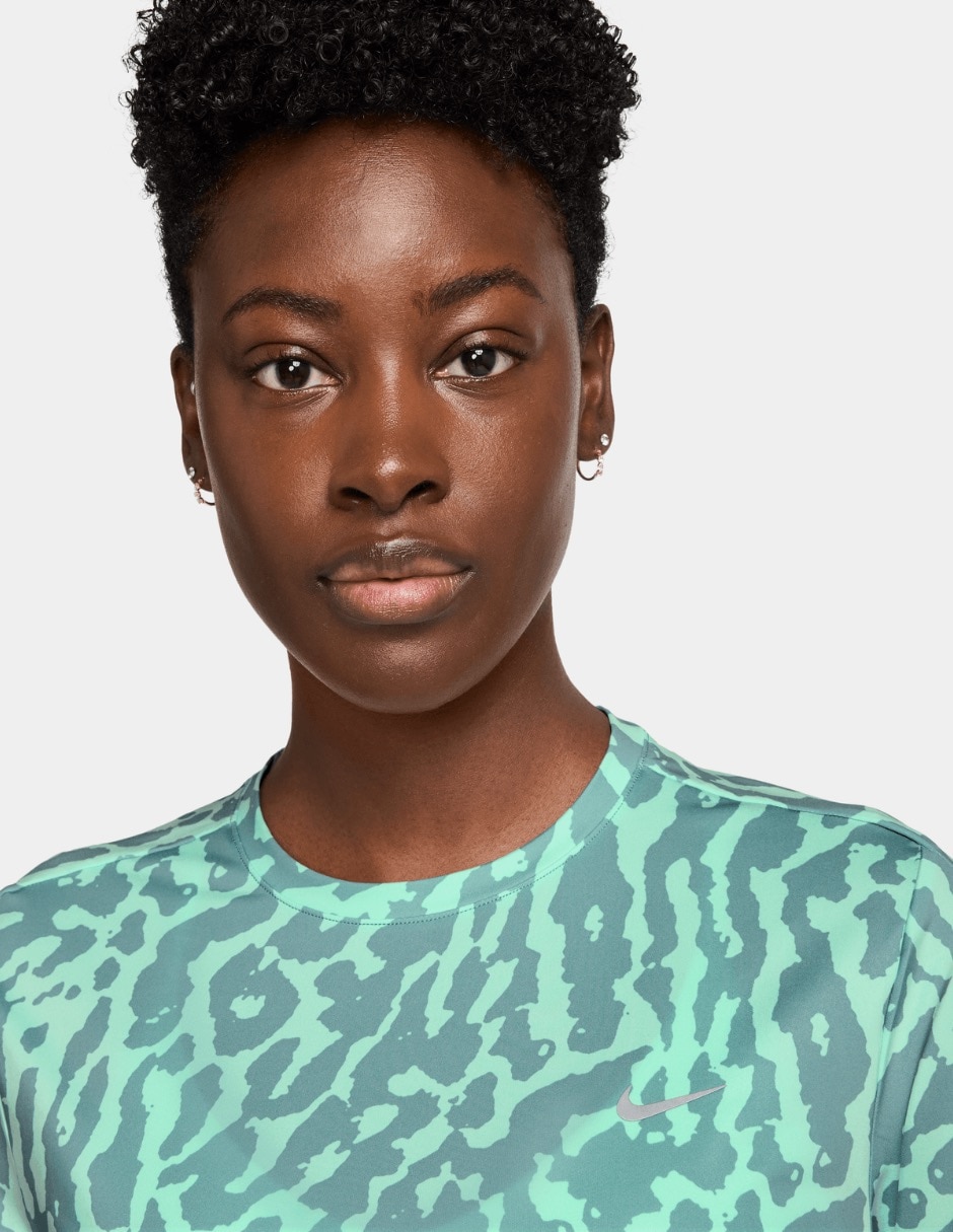 Playera deportiva para correr Swift para mujer 3