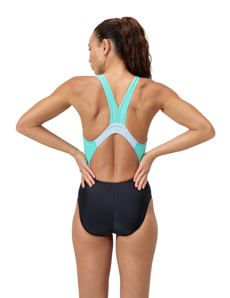 Traje de baño completo deportivo para mujer
