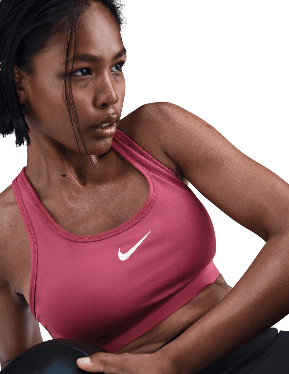 Top deportivo Nike para entrenamiento mujer