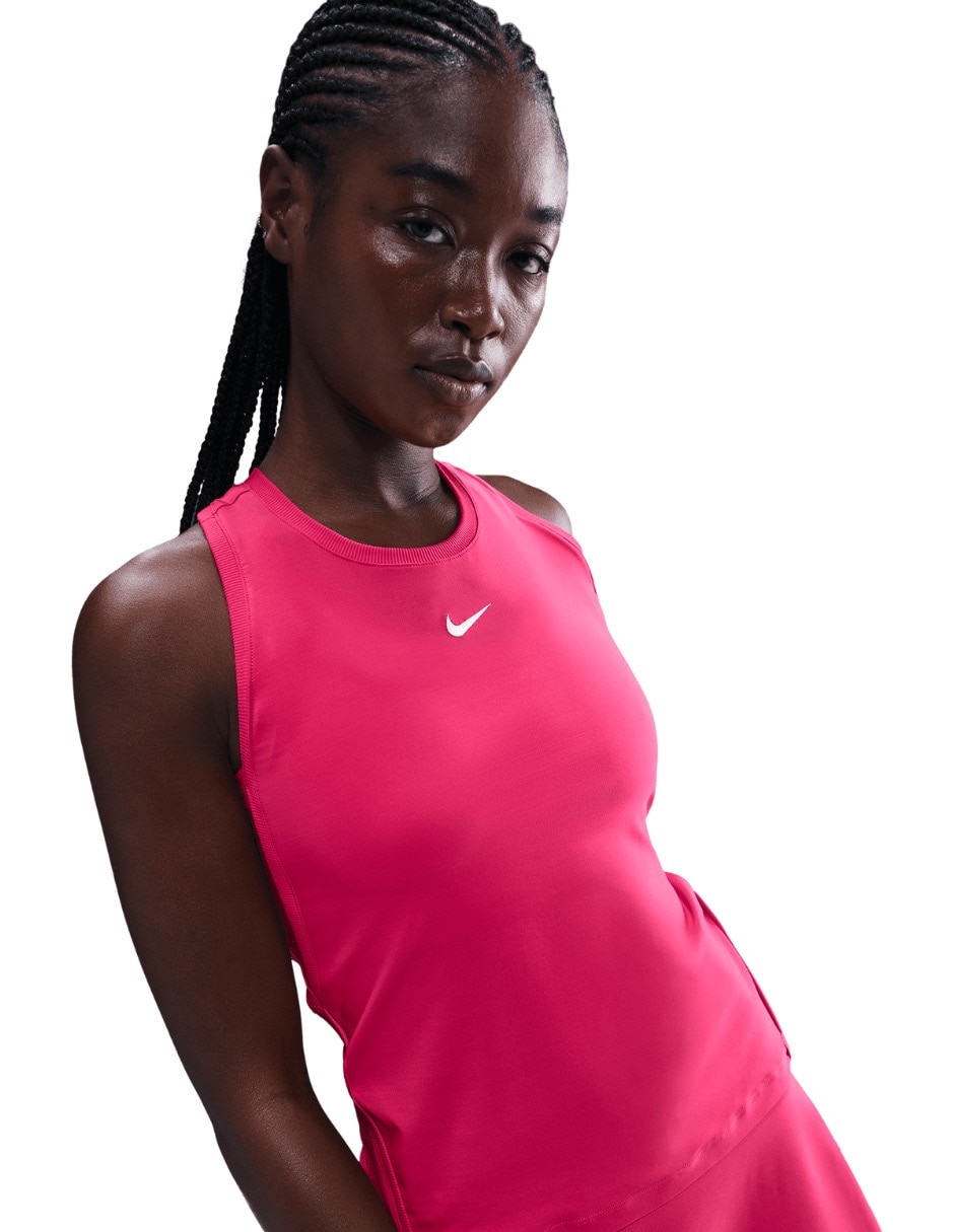 Playera deportiva para tennis Nike de mujer