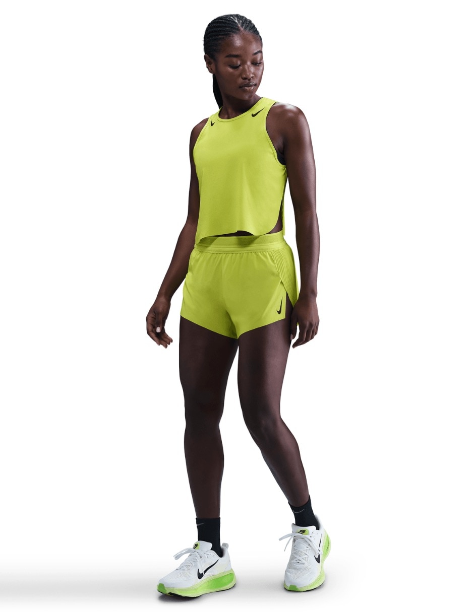 Playera deportiva para correr Nike de mujer