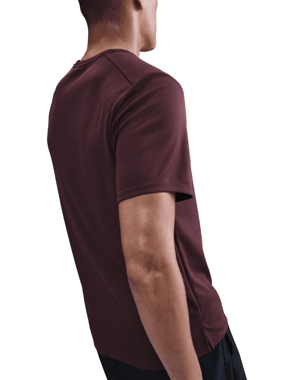 Playera deportiva para correr Nike de hombre