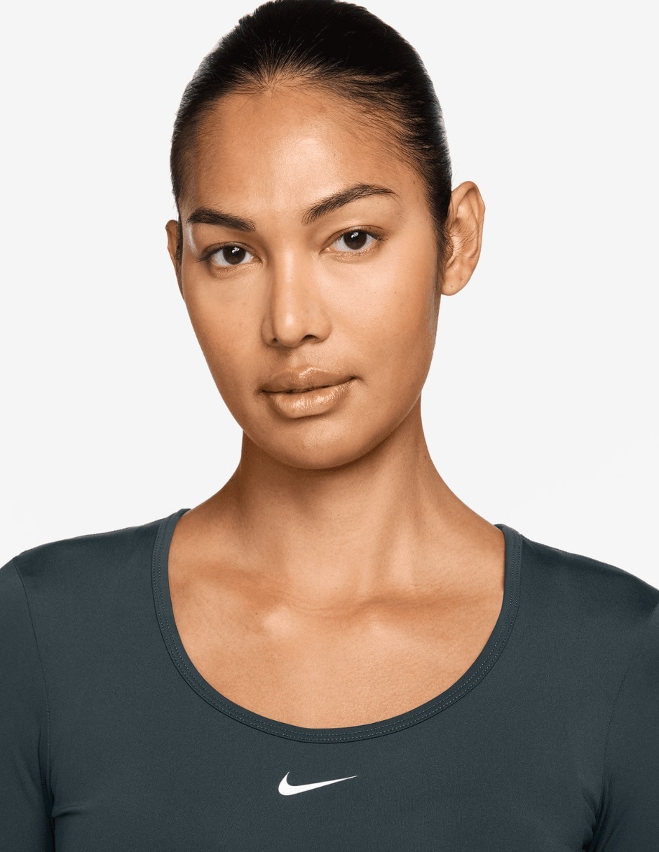 Playera deportiva para entrenamiento Nike de mujer