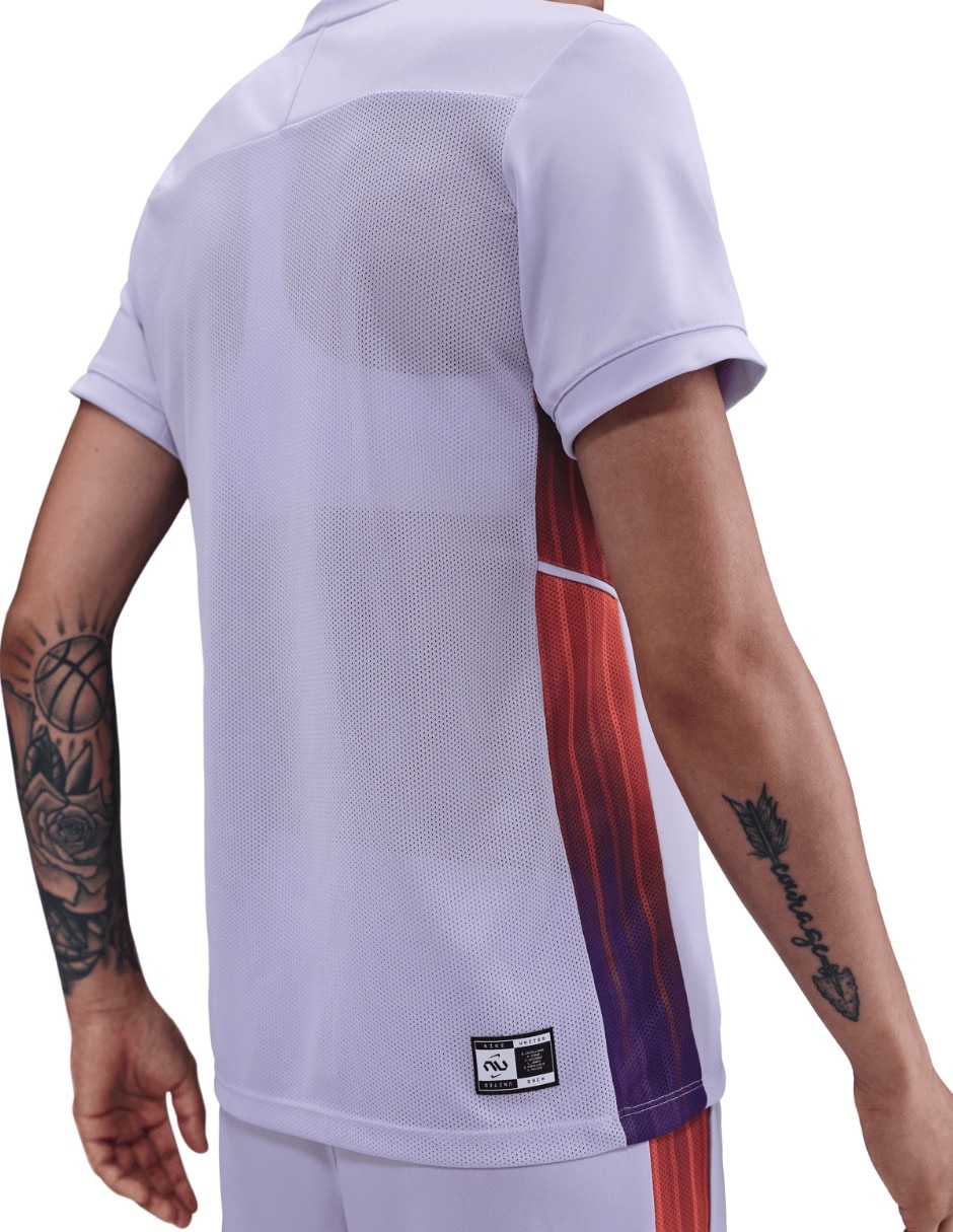 Playera deportiva para fútbol Nike de mujer