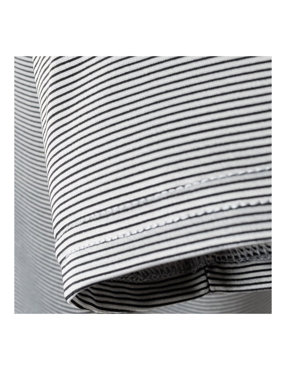 Playera deportiva para correr de hombre 9
