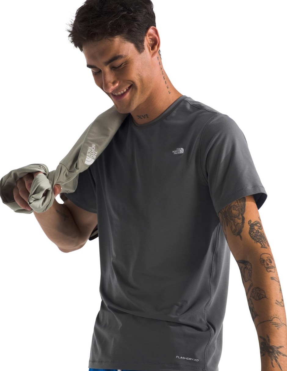 Playera deportiva para outdoor de hombre 4