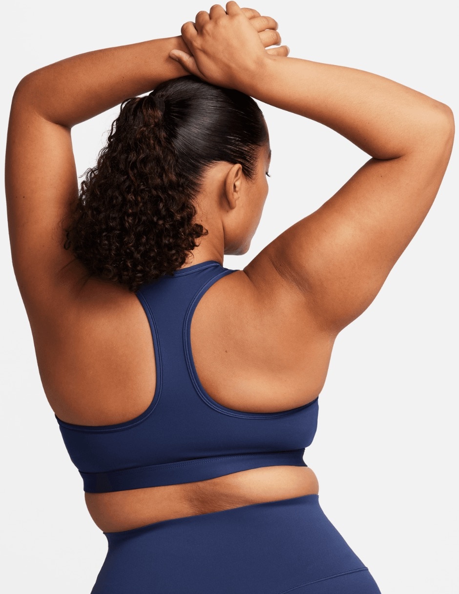 Top deportivo Swoosh para entrenamiento mujer 4