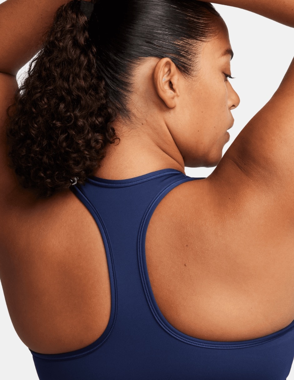 Top deportivo Swoosh para entrenamiento mujer 6