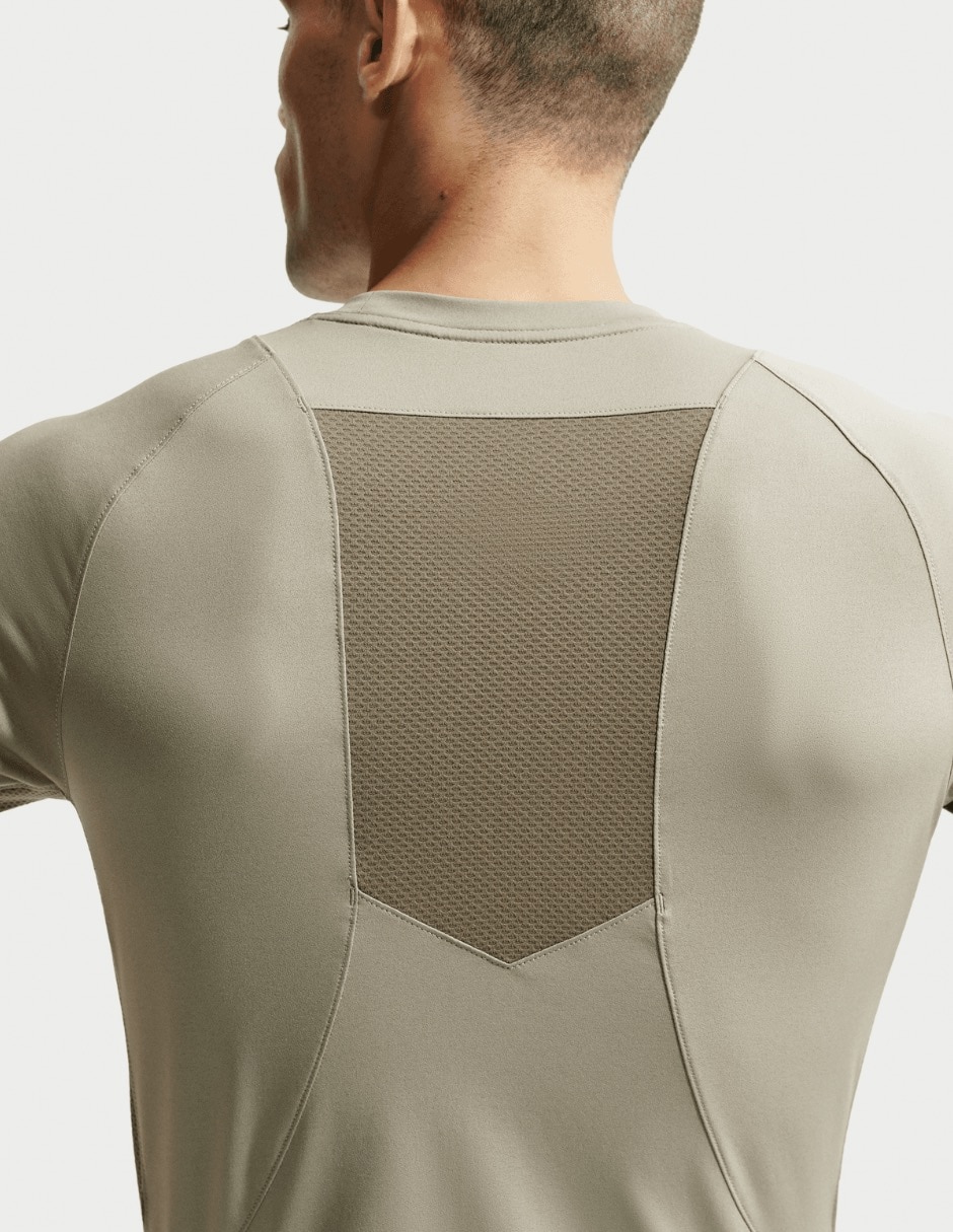 Playera deportiva para entrenamiento de hombre 4