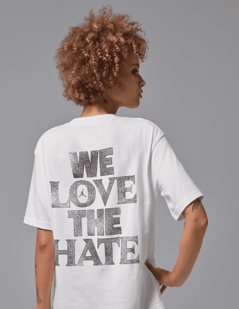 Playera deportiva para básquetbol Nike Women's Dri-FIT Graphic T-Shirt IF222 de mujer