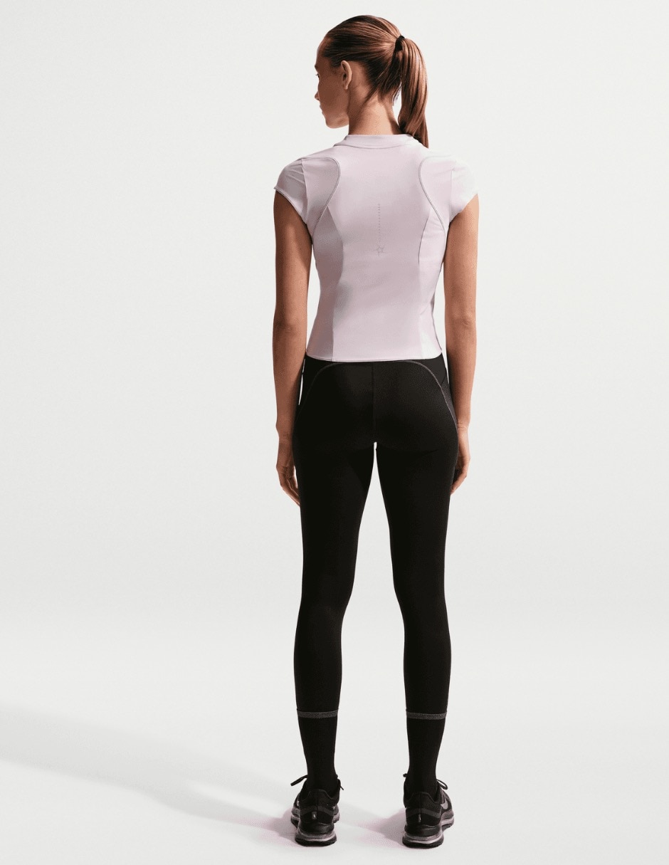 Playera deportiva para correr Nike de mujer