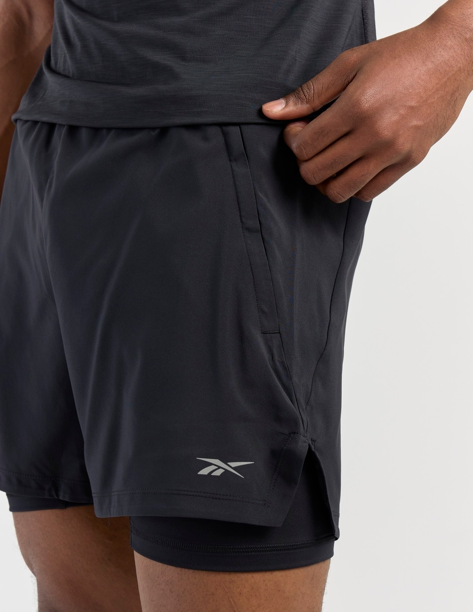 Short efecto doble prenda para correr hombre