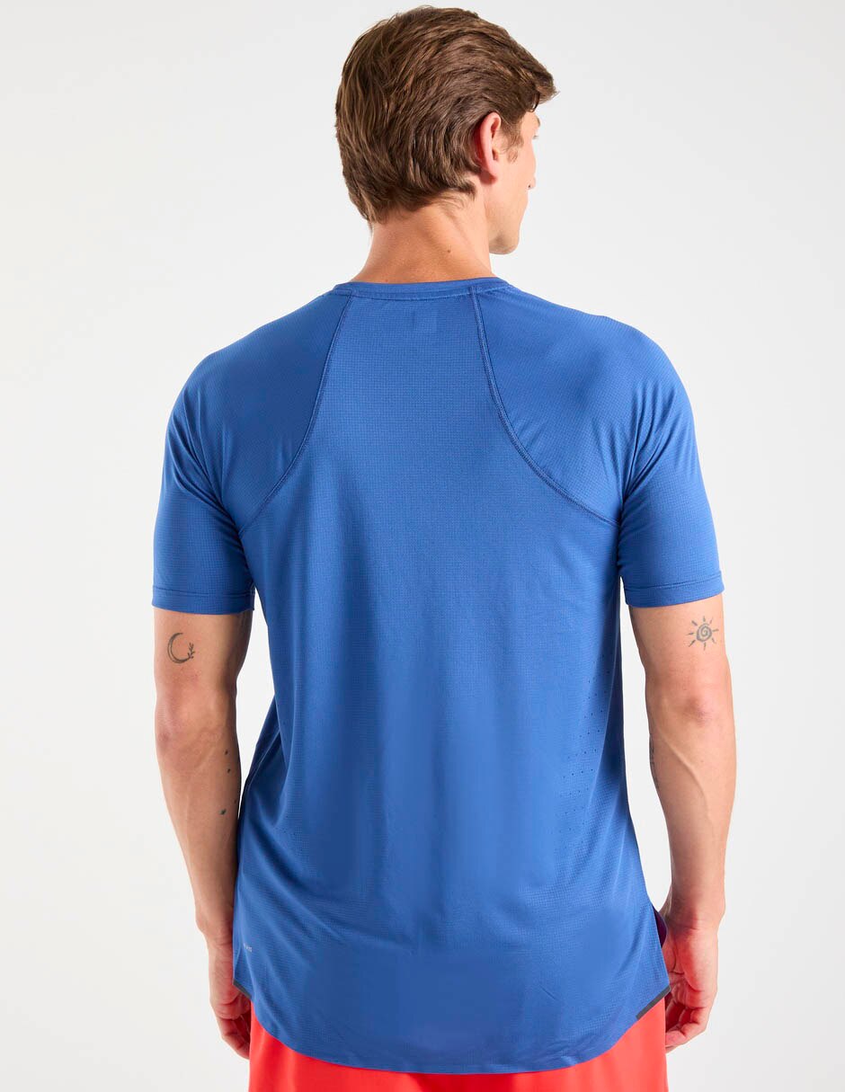 Playera deportiva para correr de hombre 6