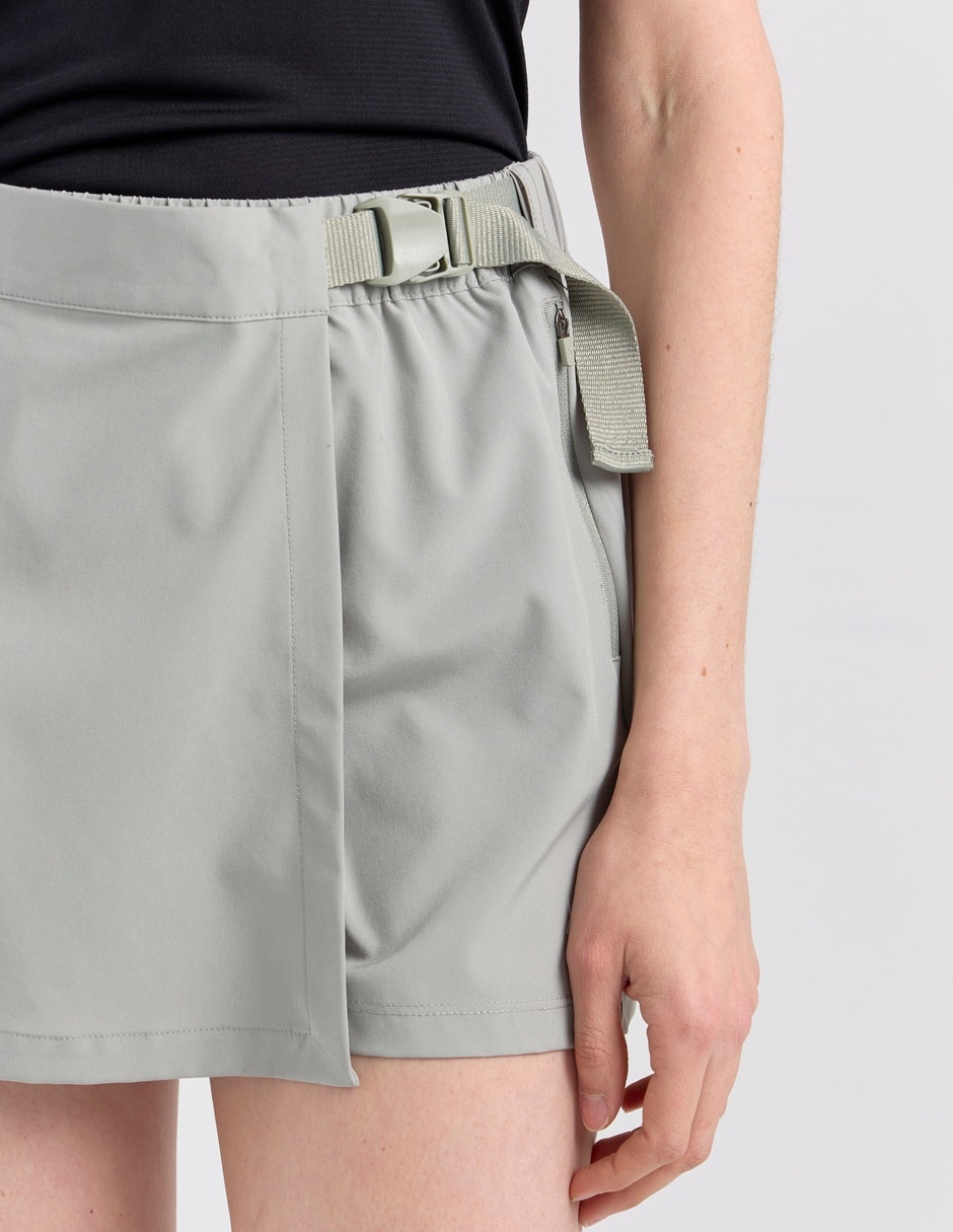 Short con bolsillos X10 para mujer 9