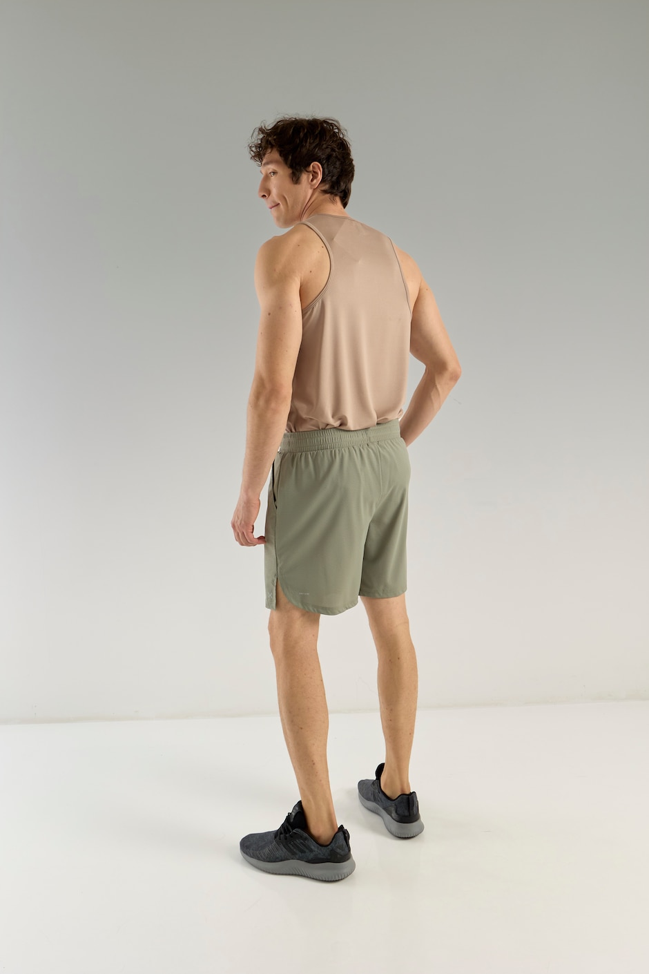 Playera tank para correr de hombre 6