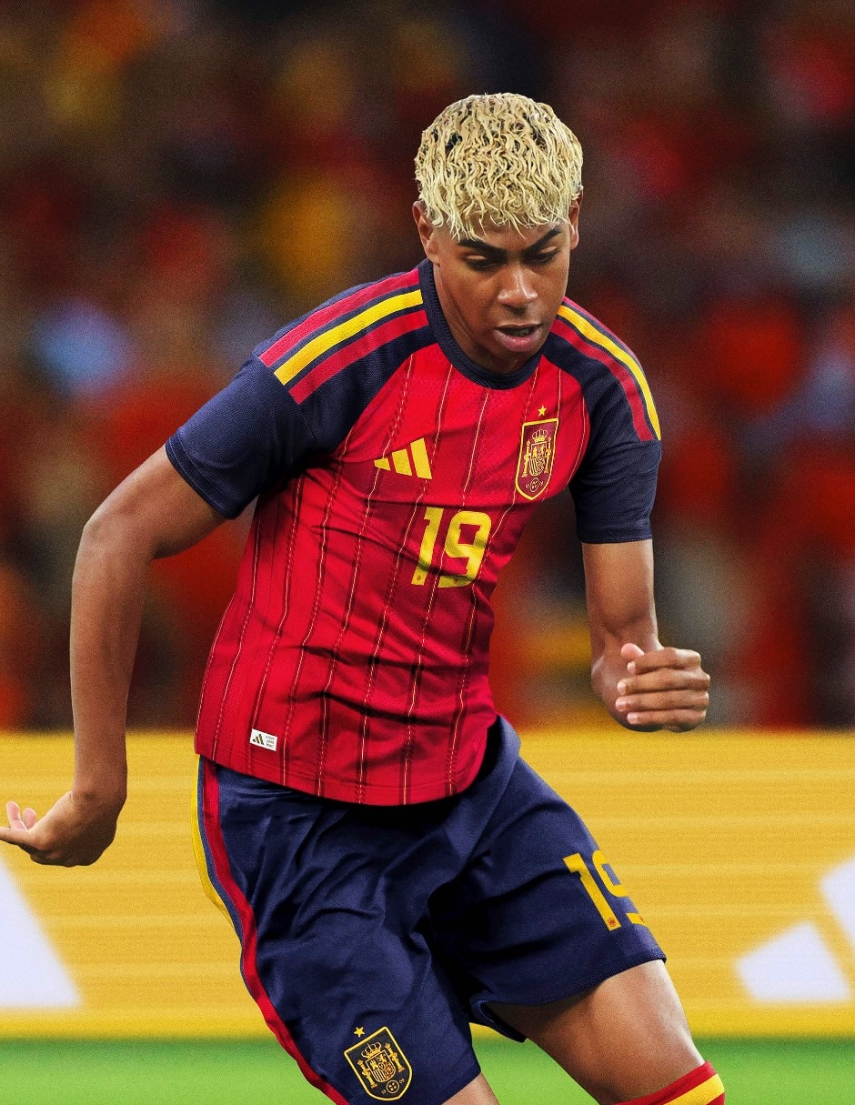 Jersey de Selección de fútbol de España local authentic para hombre 13