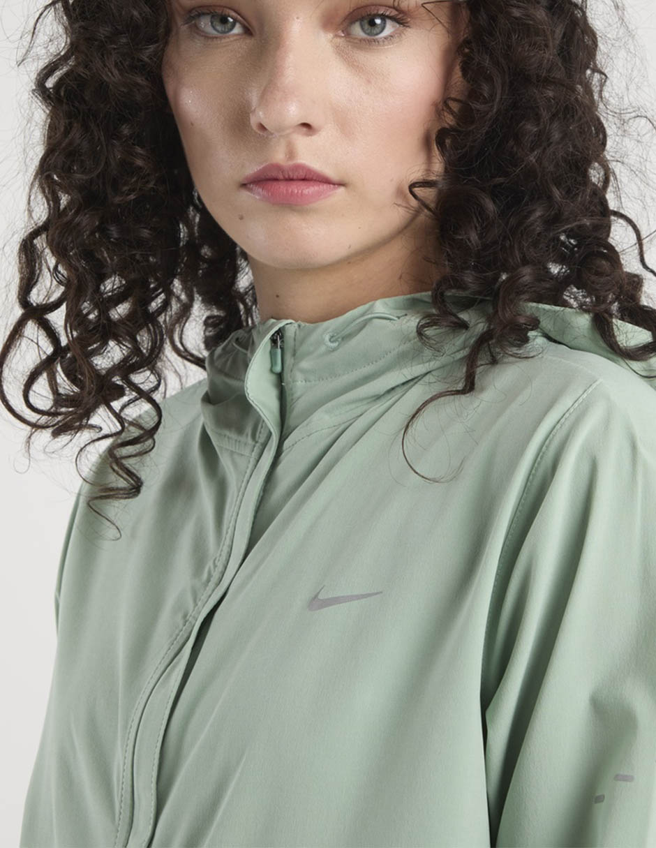 Chamarra para correr Nike W Nk Swift Rpl Pkbl Jkt para mujer