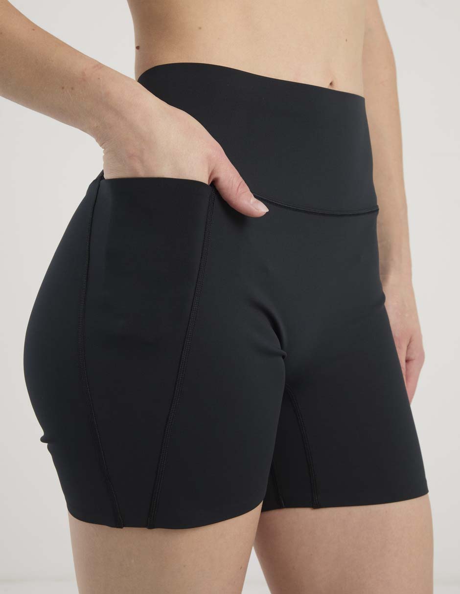 Short con bolsillos nike para entrenamiento mujer