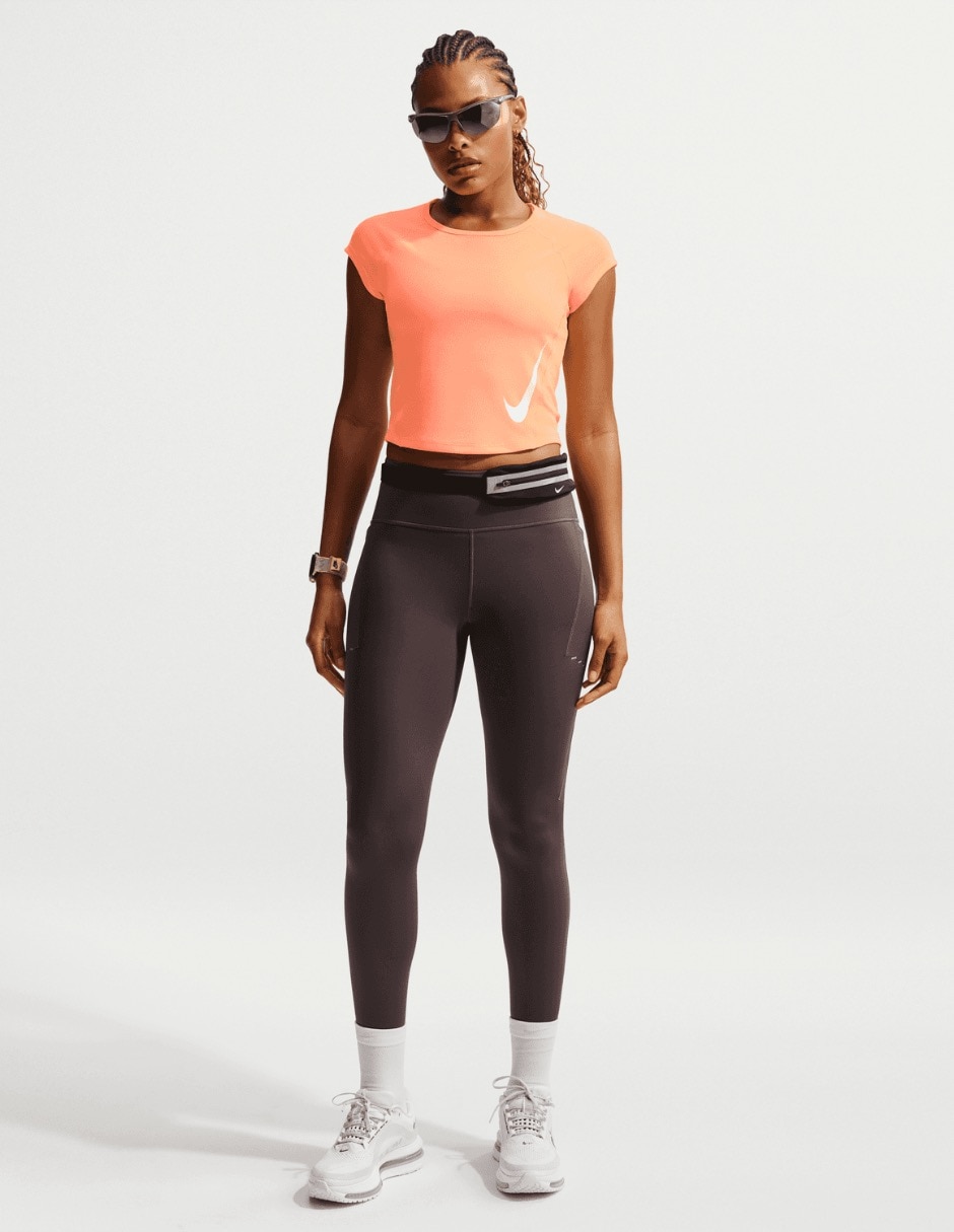 Playera deportiva para correr de mujer 5