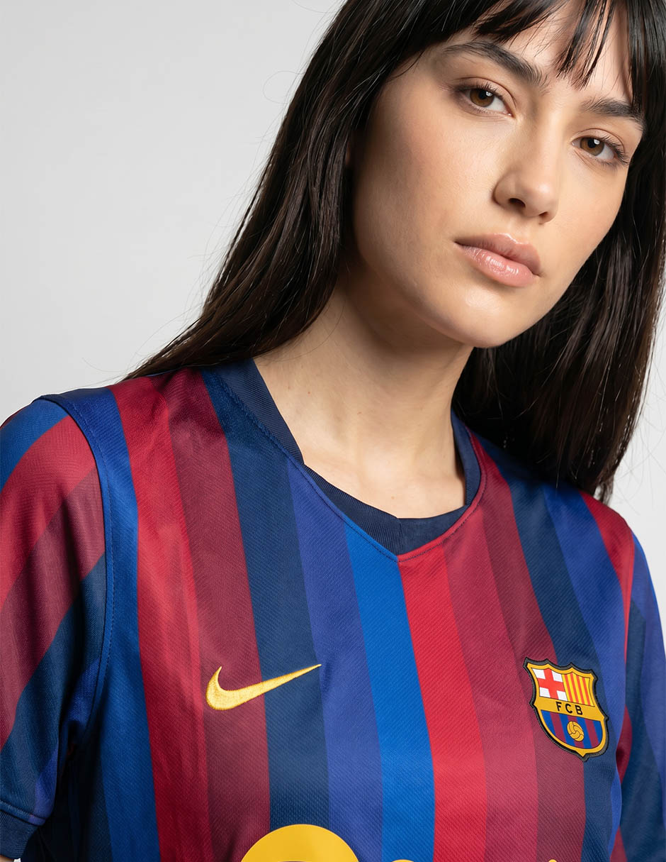 Playera deportiva para fútbol Nike Fútbol Club Barcelona para mujer