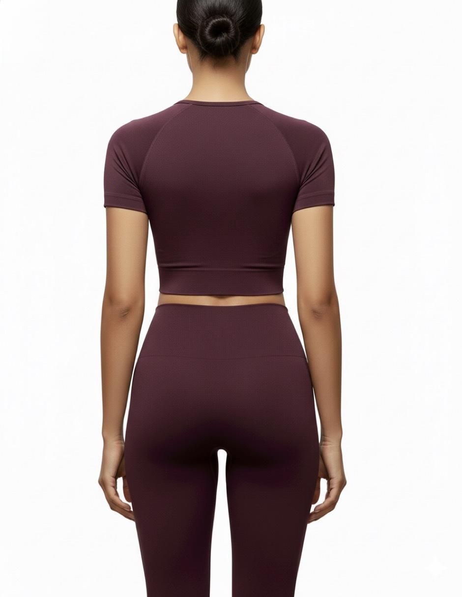 Conjunto deportivo ajustado con elástico para mujer 4