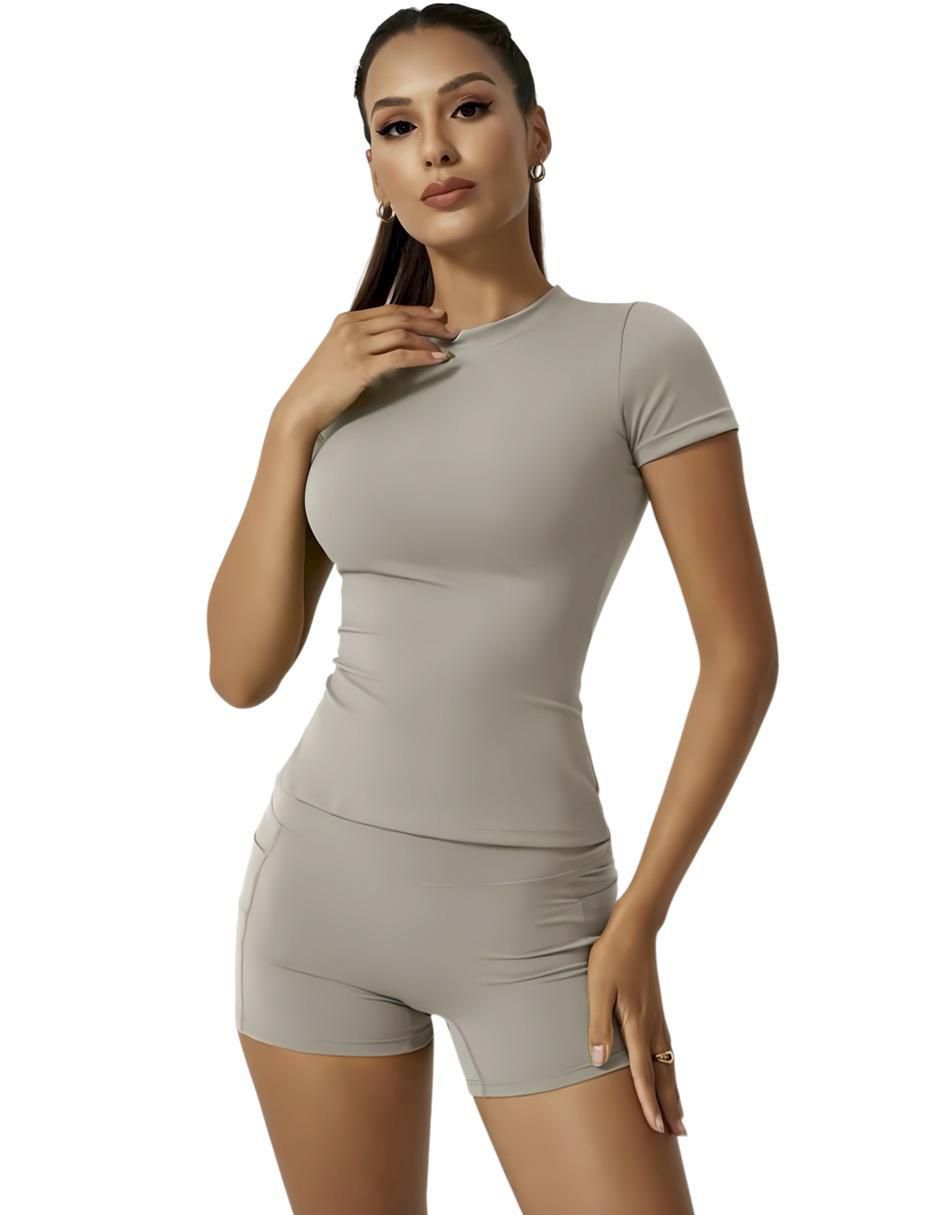 Conjunto deportivo regular con elástico para mujer
