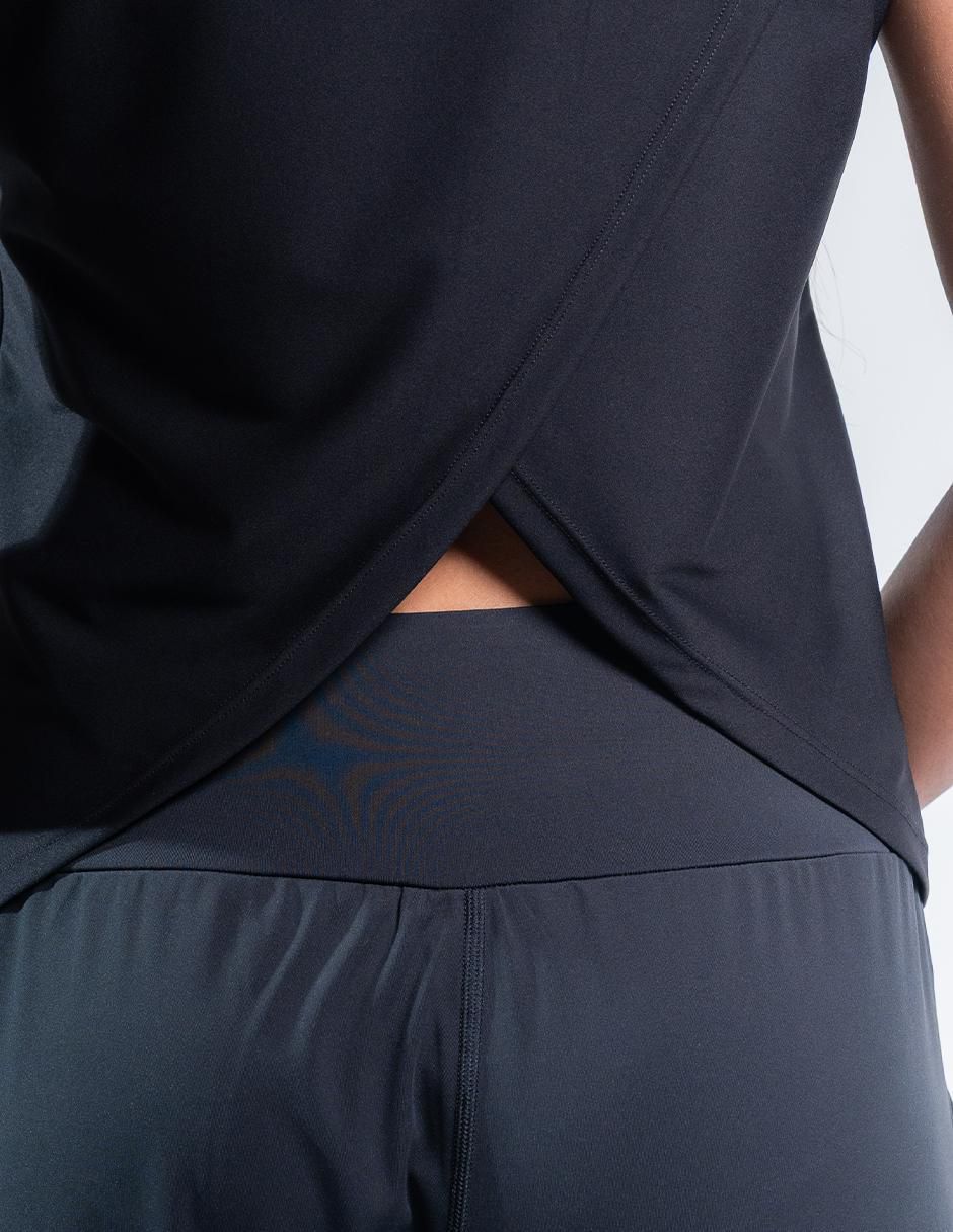 Playera deportiva para entrenamiento de mujer