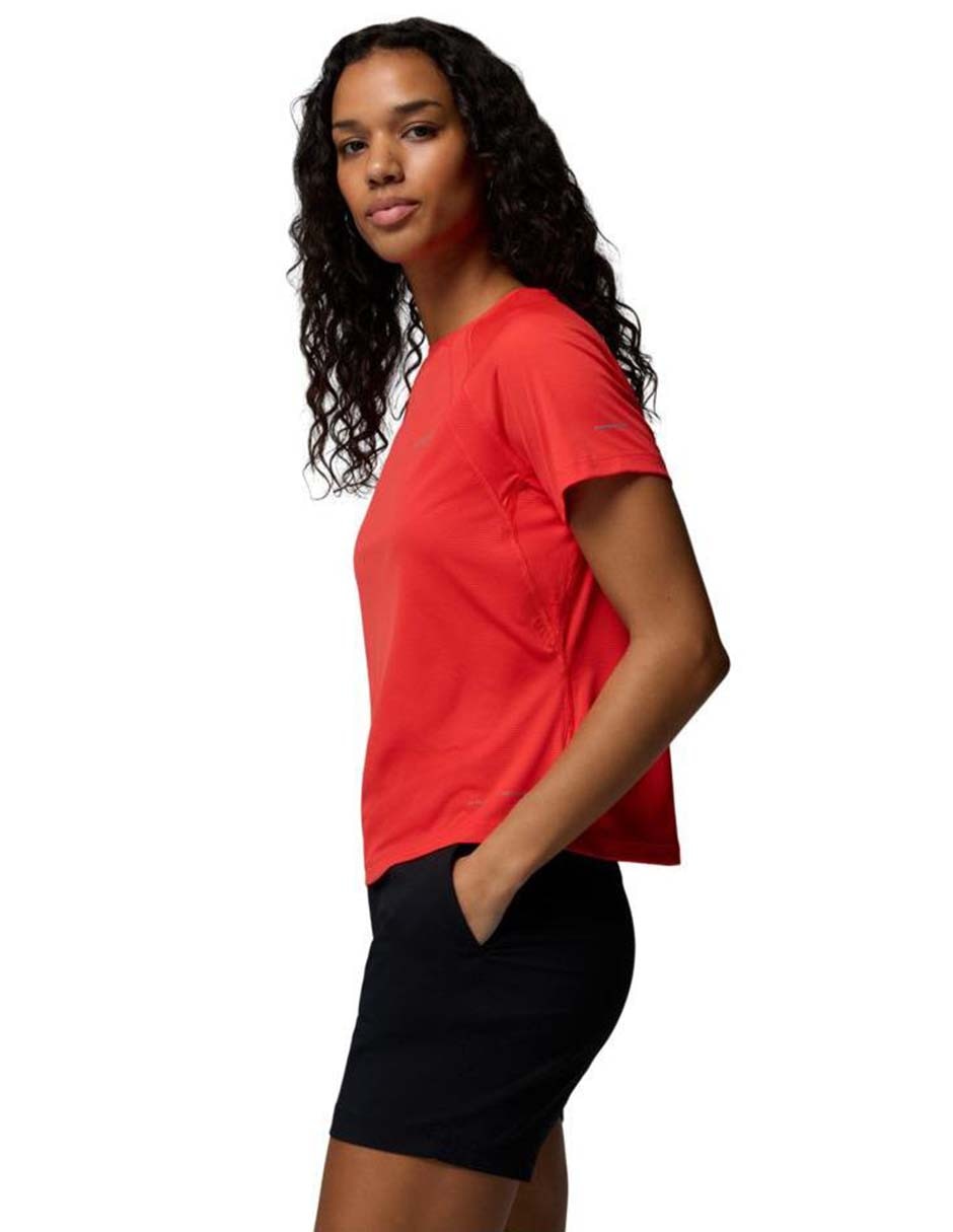Playera deportiva para outdoor de mujer 4