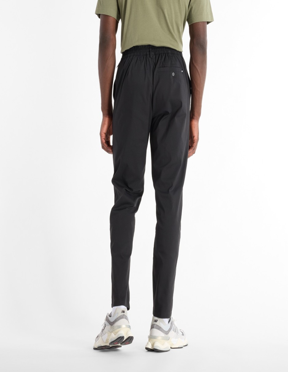 Pantalón para hombre 8