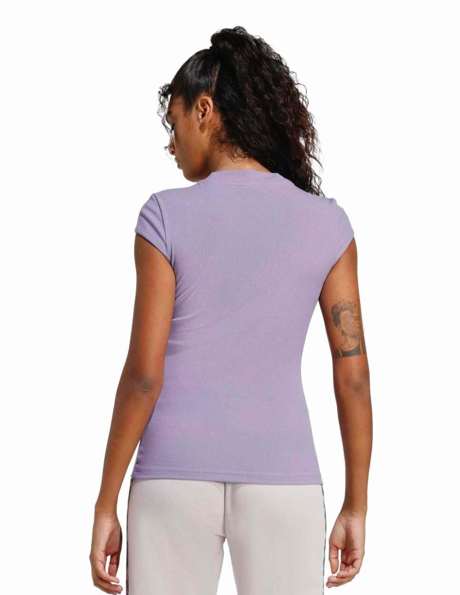 Playera deportiva para entrenamiento de mujer 8