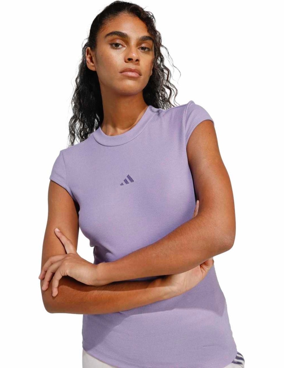 Playera deportiva para entrenamiento de mujer 10