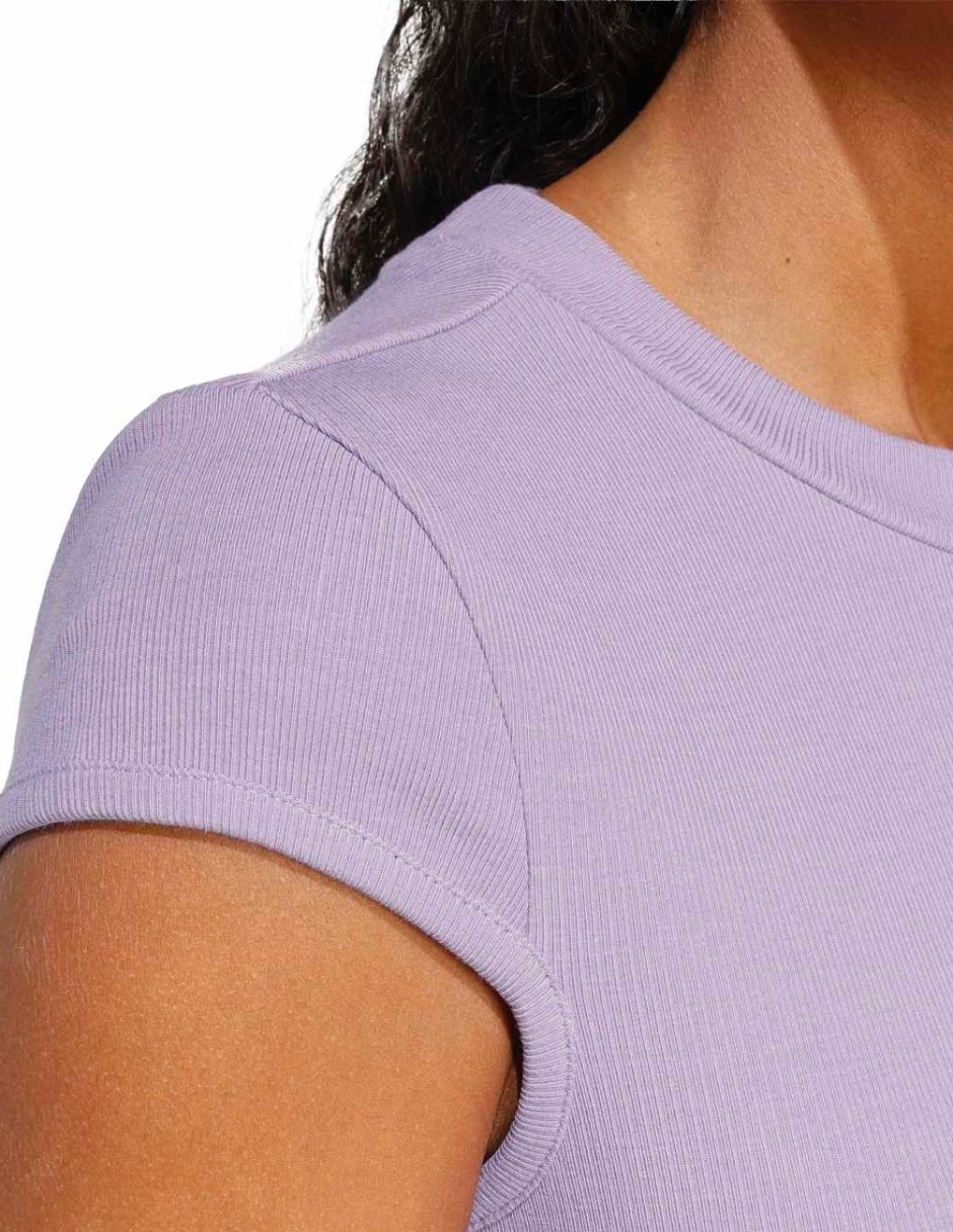 Playera deportiva para entrenamiento de mujer 11