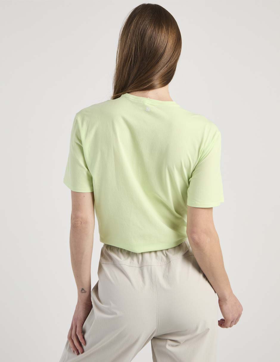 Playera deportiva para hiking de mujer 6