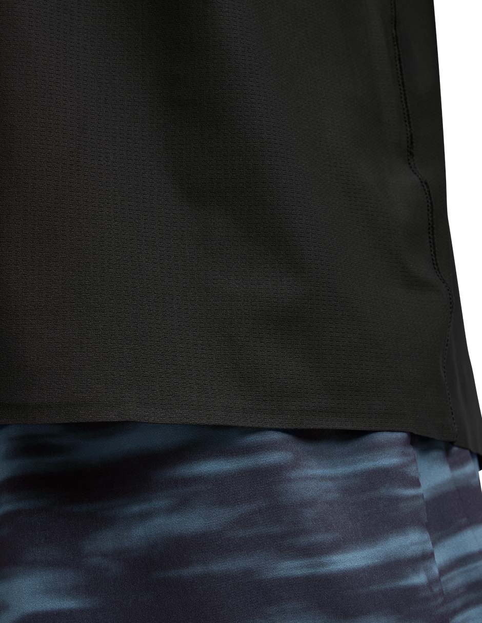 Playera deportiva para correr de hombre 9