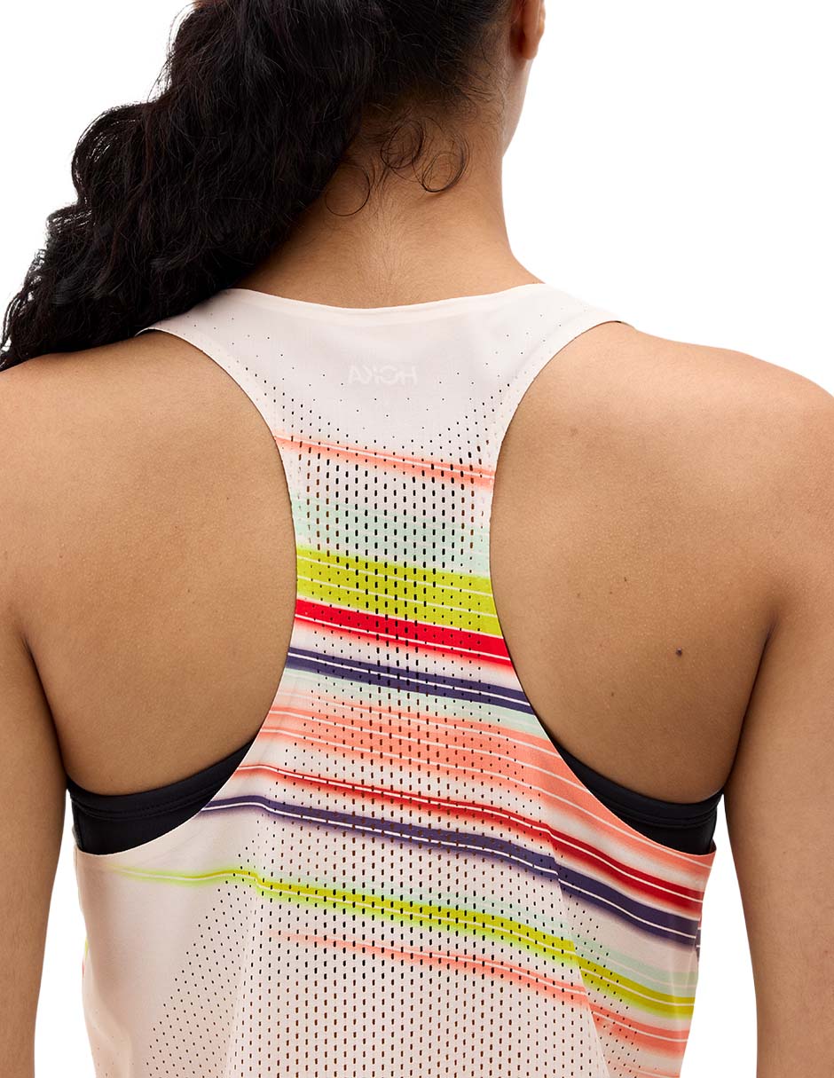 Playera deportiva para correr de mujer 4