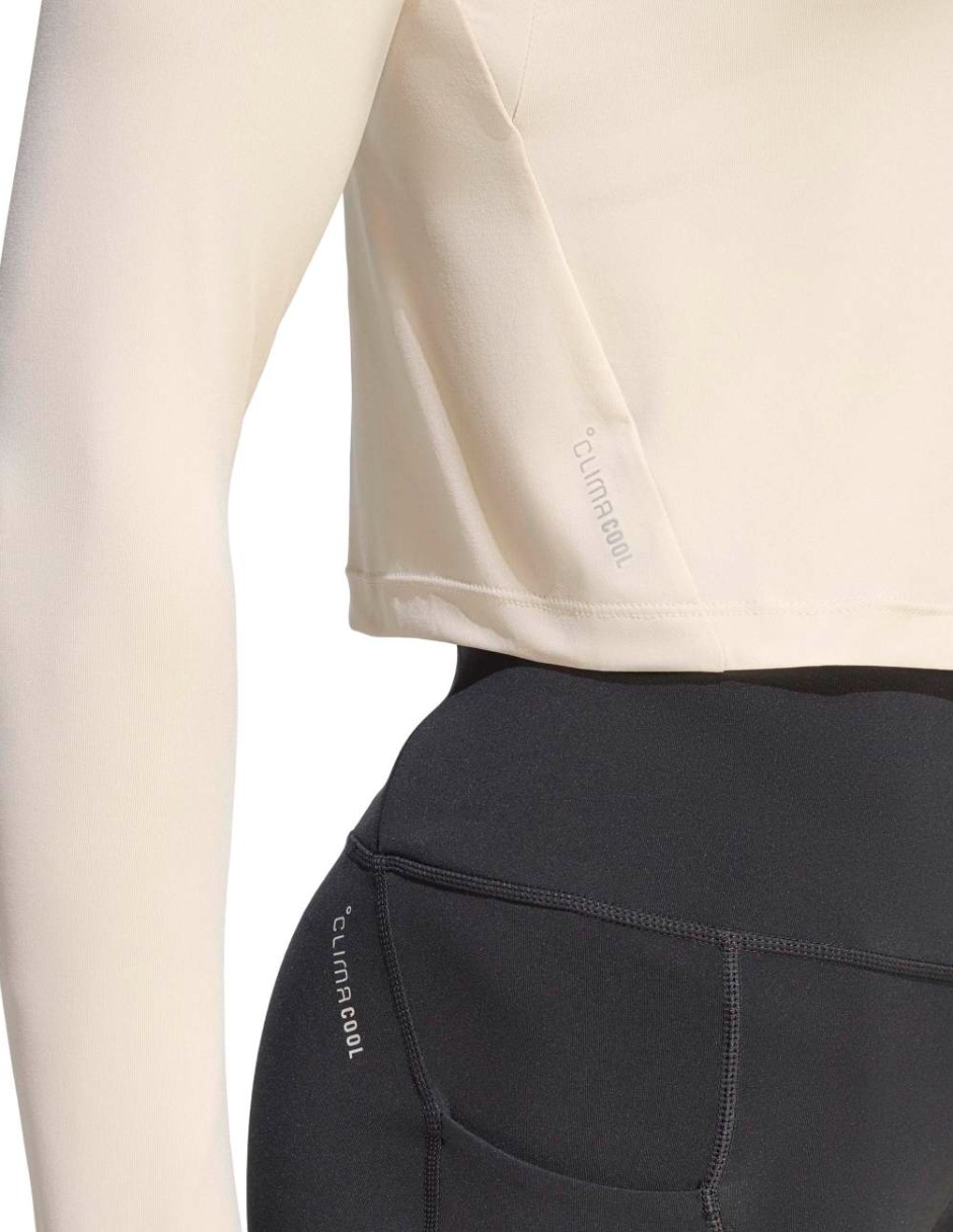 Playera deportiva para correr de mujer 6