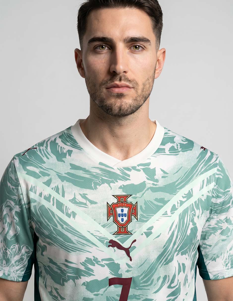Jersey de Selección de Fútbol de Portugal visitante manga corta Mundial Puma jugador para hombre