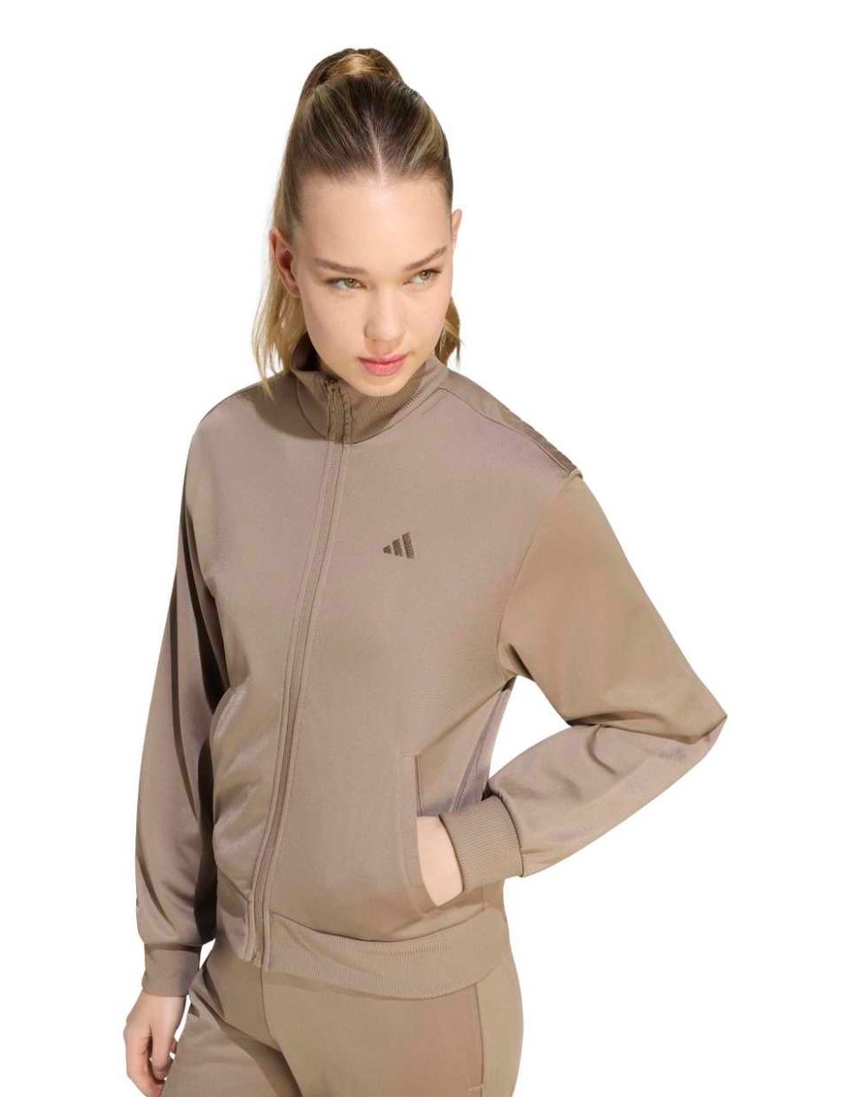 Conjunto deportivo regular con elástico para mujer 3