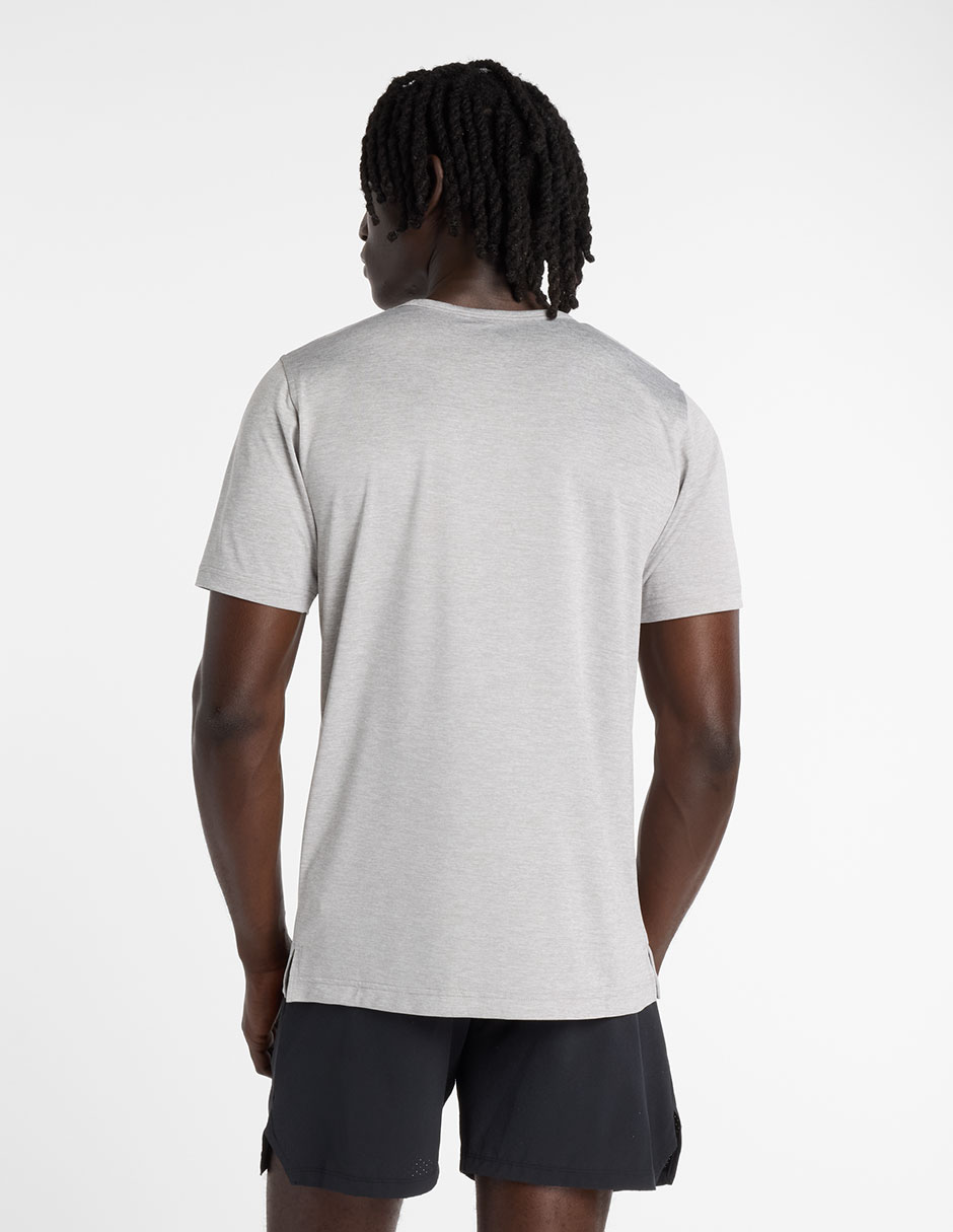 Playera deportiva para correr de hombre 4